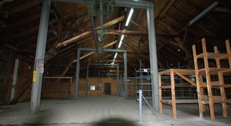 Großes Lager in der Aumühle